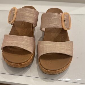 Stylish Women's Tan Sandals